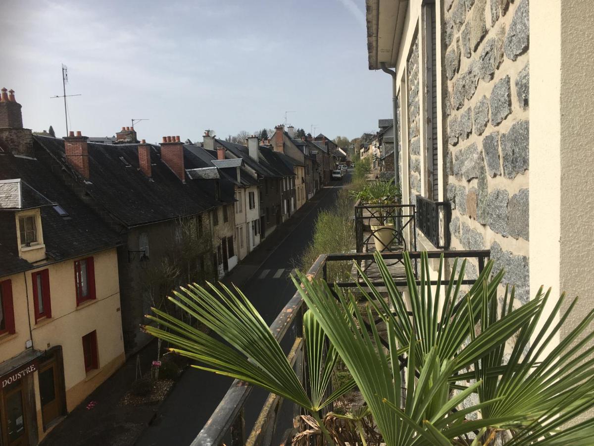 Les Roches Bleues Bed & Breakfast Uzerche Dış mekan fotoğraf