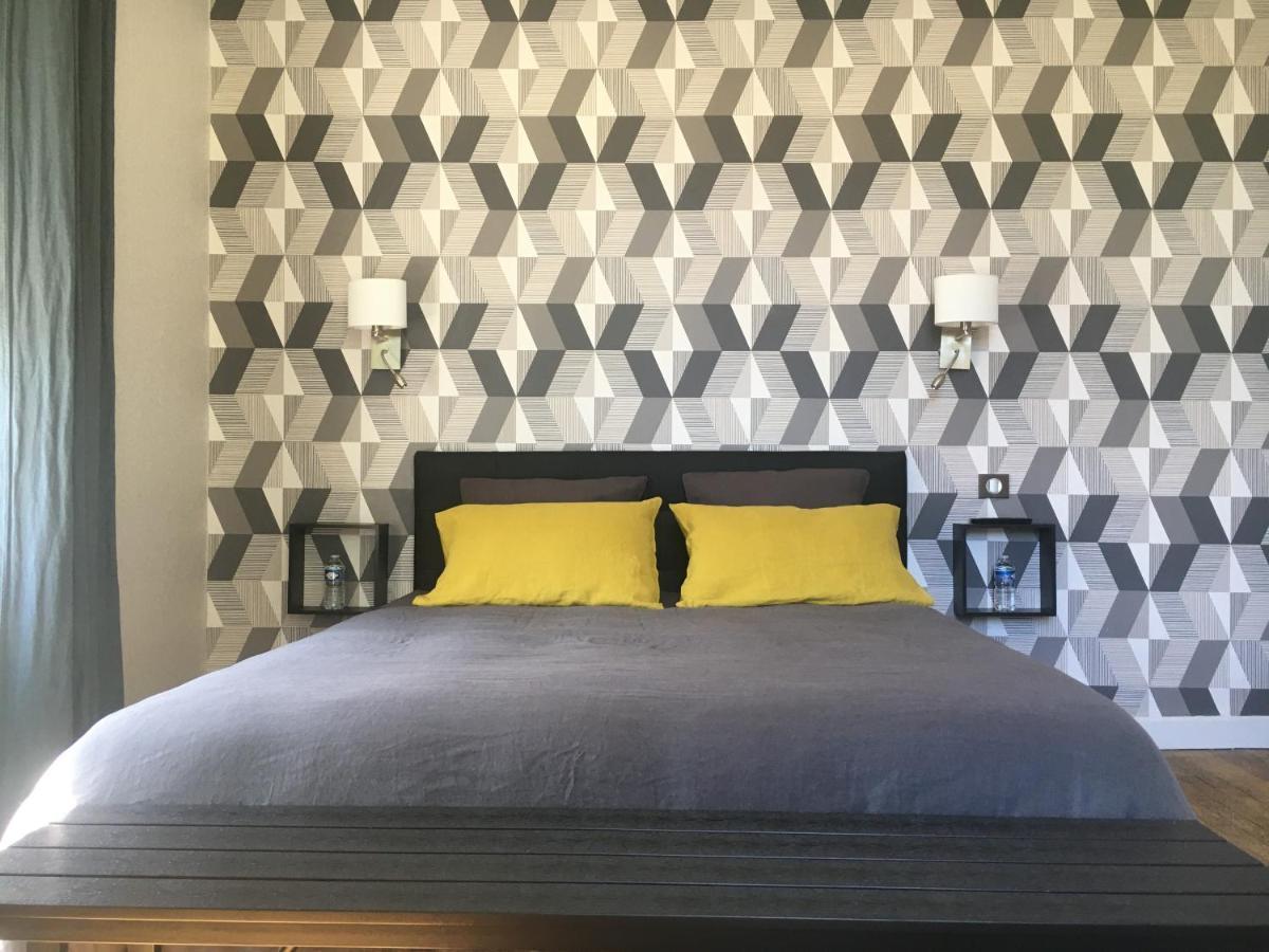 Les Roches Bleues Bed & Breakfast Uzerche Dış mekan fotoğraf
